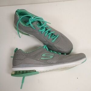 Shoes SKECHERS Sneakers air-cooled memory foam women's size 11